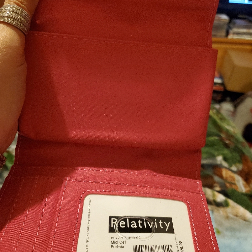 New Relativity wallet - Picture 2 of 3